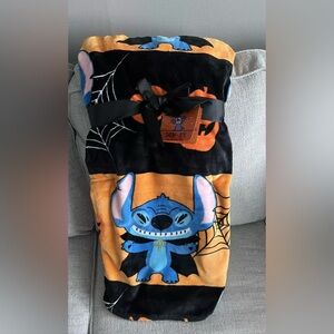 TikTok Viral Halloween Blanket. Shipping is included in price. $40 flat